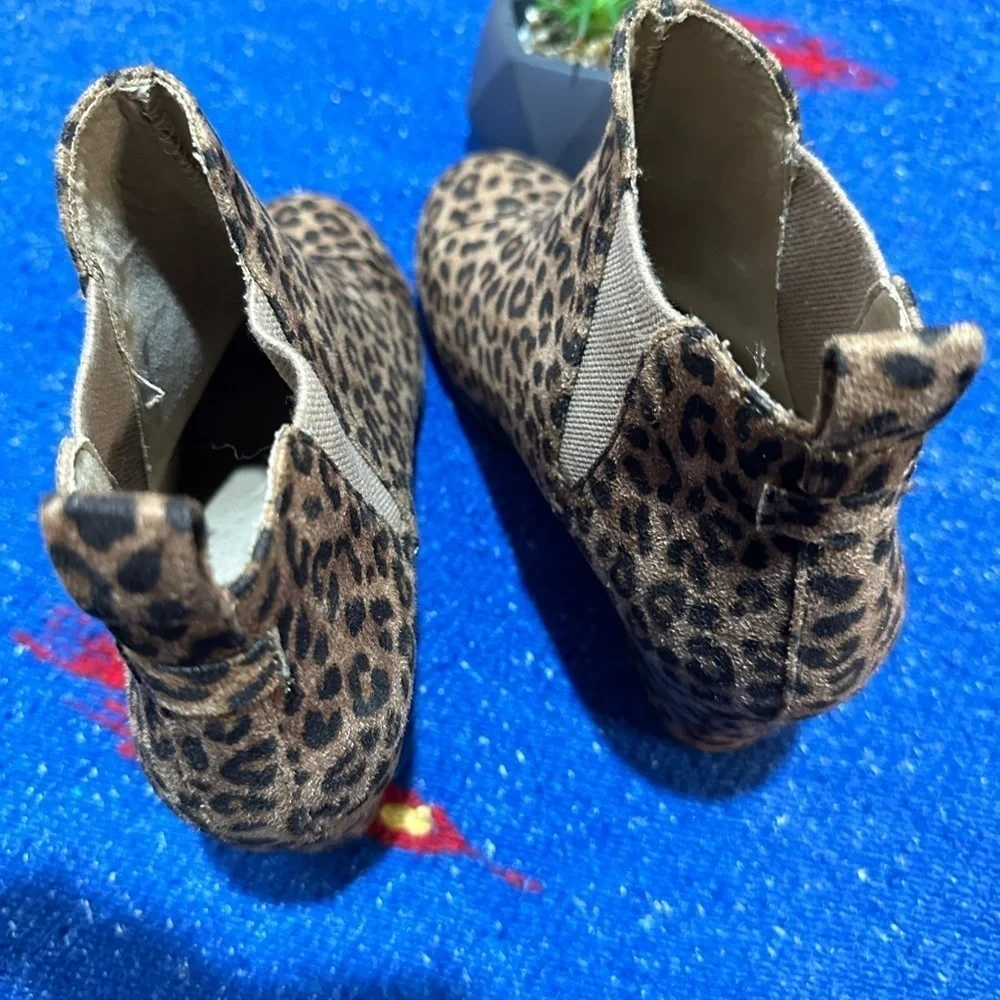 - 🤗Dunes Women's Zoey Wedge Bootie size 9